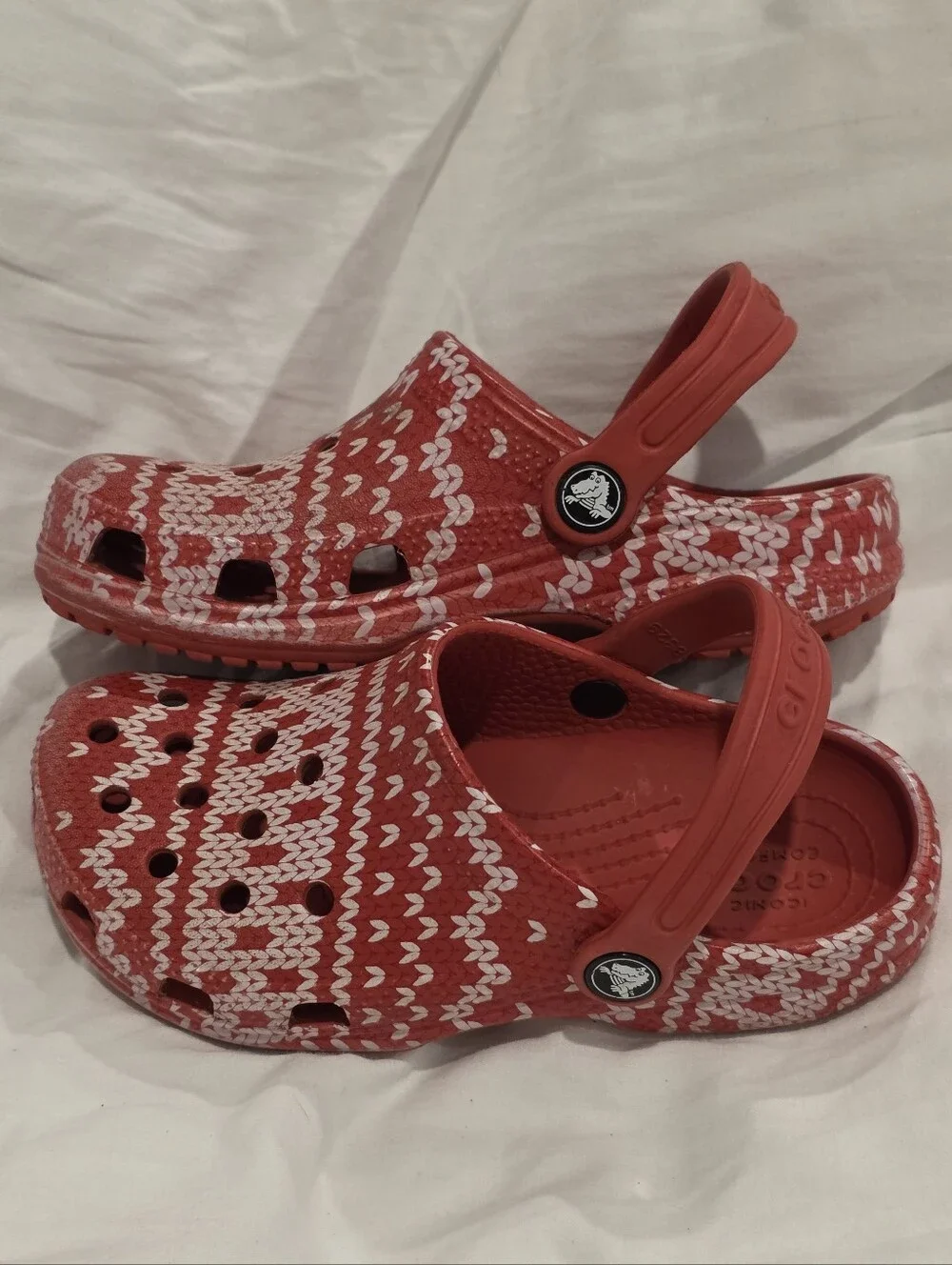 Crocs Classic Holiday Red White Sweater Clogs Slip-On Youth Kids Size C 13